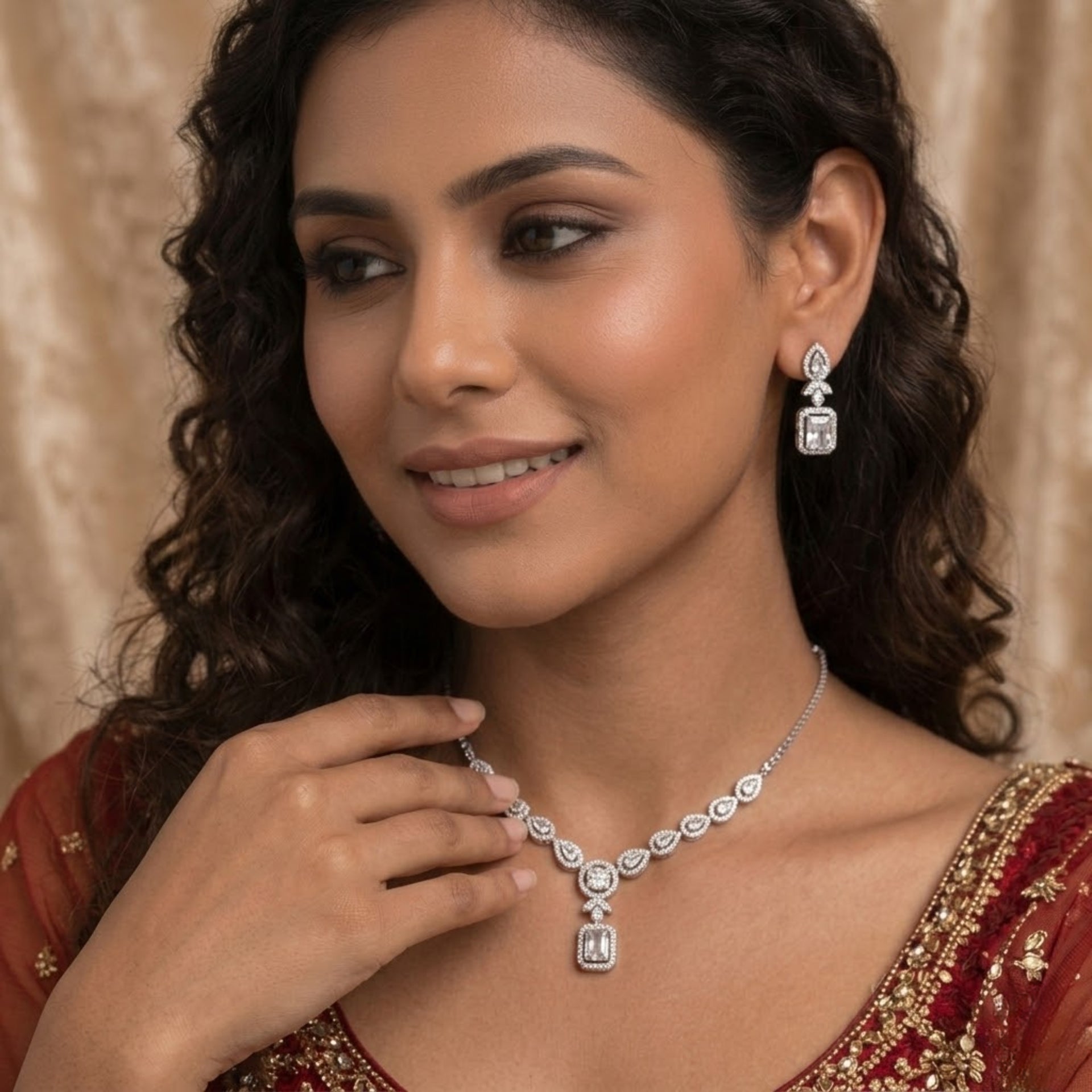 Luxury Crystal Necklace & Earrings Set